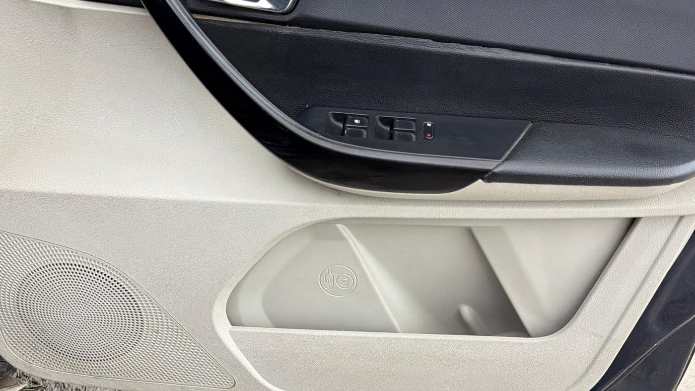 2022 Tata TIGOR XZ PLUS CNG, CNG, Manual, 42,108 km, Driver Side Door Panels Control