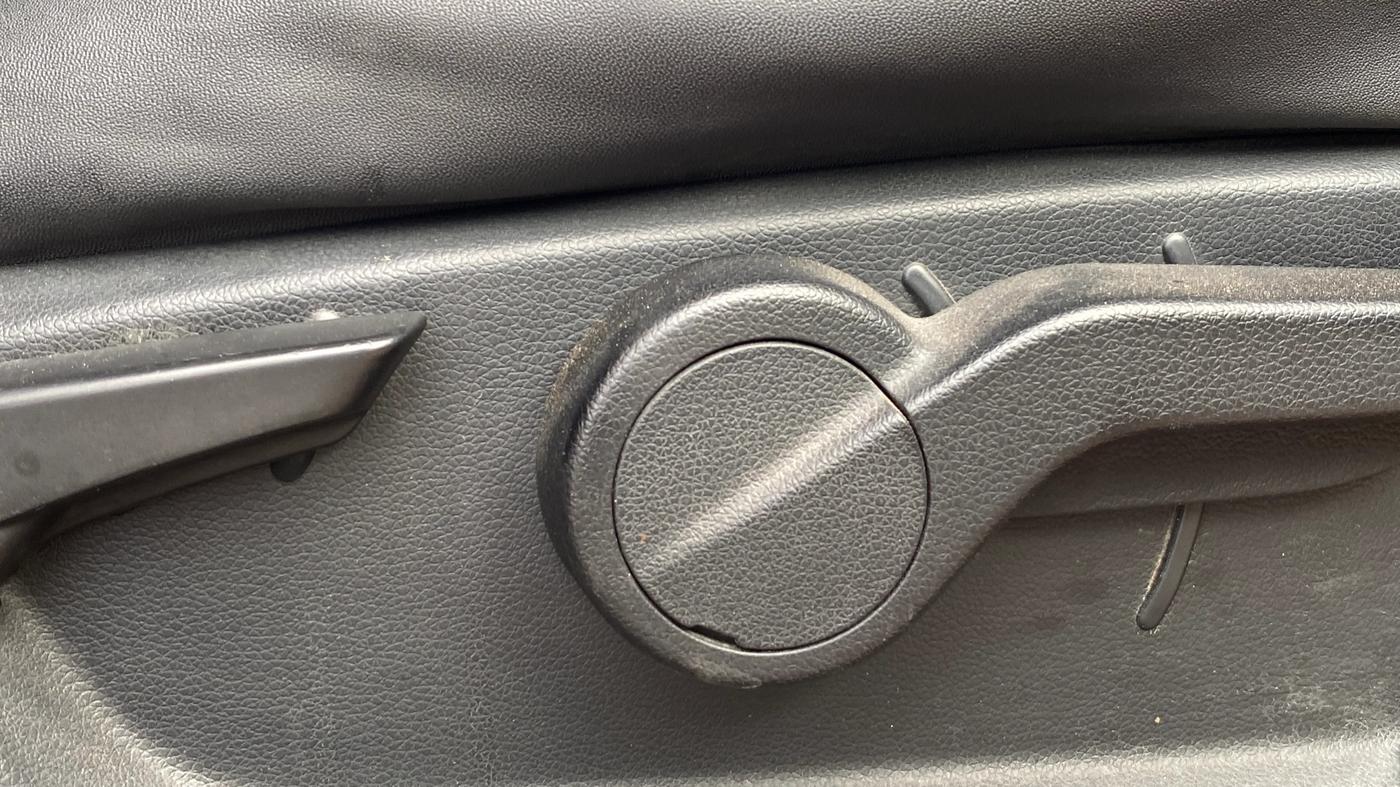 2021 Mahindra Thar LX HT PETROL 4WD MT, Petrol, Manual, 27,387 km, Driver Side Adjustment Panel