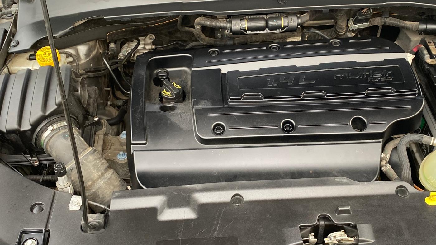 2019 Jeep Compass LIMITED PLUS PETROL AT, Petrol, Automatic, 71,838 km, Engine View - Right