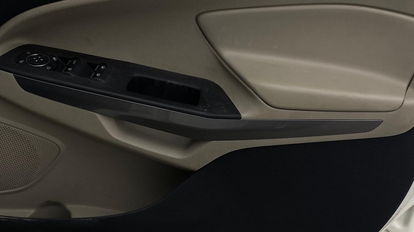 2020 Ford Ecosport TITANIUM 1.5L DIESEL, Diesel, Manual, 94,837 km, Driver Side Door Panels Control