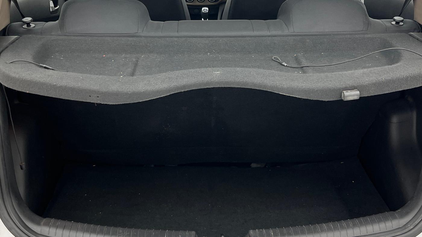 2013 Hyundai Grand i10 SPORTZ 1.2 KAPPA VTVT, Petrol, Manual, 81,946 km, Boot Inside