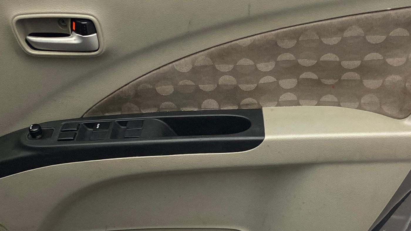2014 Maruti Celerio ZXI, Petrol, Manual, 57,532 km, Driver Side Door Panels Control
