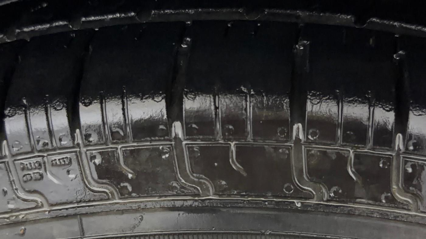 2019 Maruti Dzire VXI, Petrol, Manual, 78,493 km, Left Front Tyre Tread
