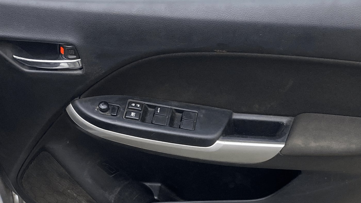 2018 Maruti Baleno DELTA PETROL 1.2, Petrol, Manual, 73,413 km, Driver Side Door Panels Control