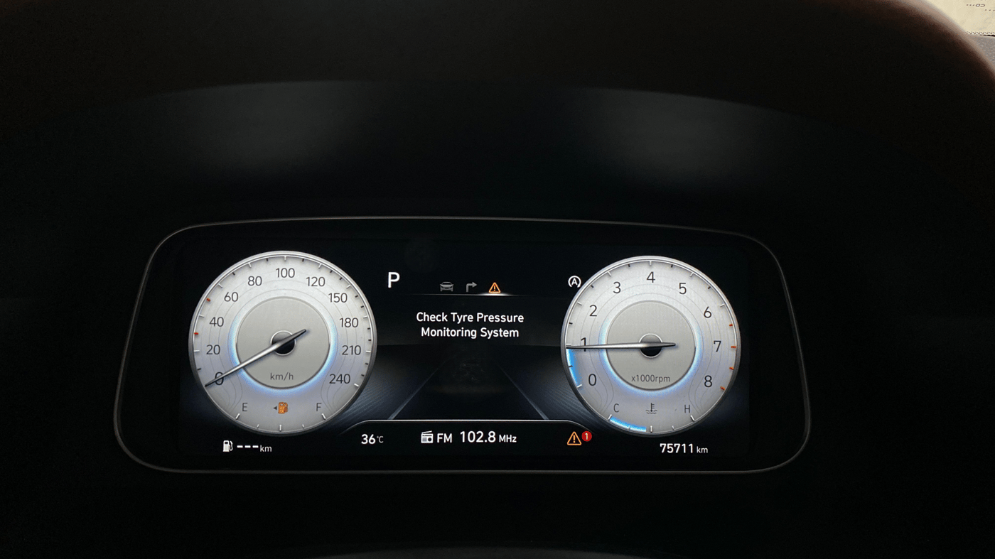 2023 Hyundai ALCAZAR  SIGNATURE (O) DCT 1.5 PETROL 7STR, Petrol, Automatic, 75,711 km, Odometer Image