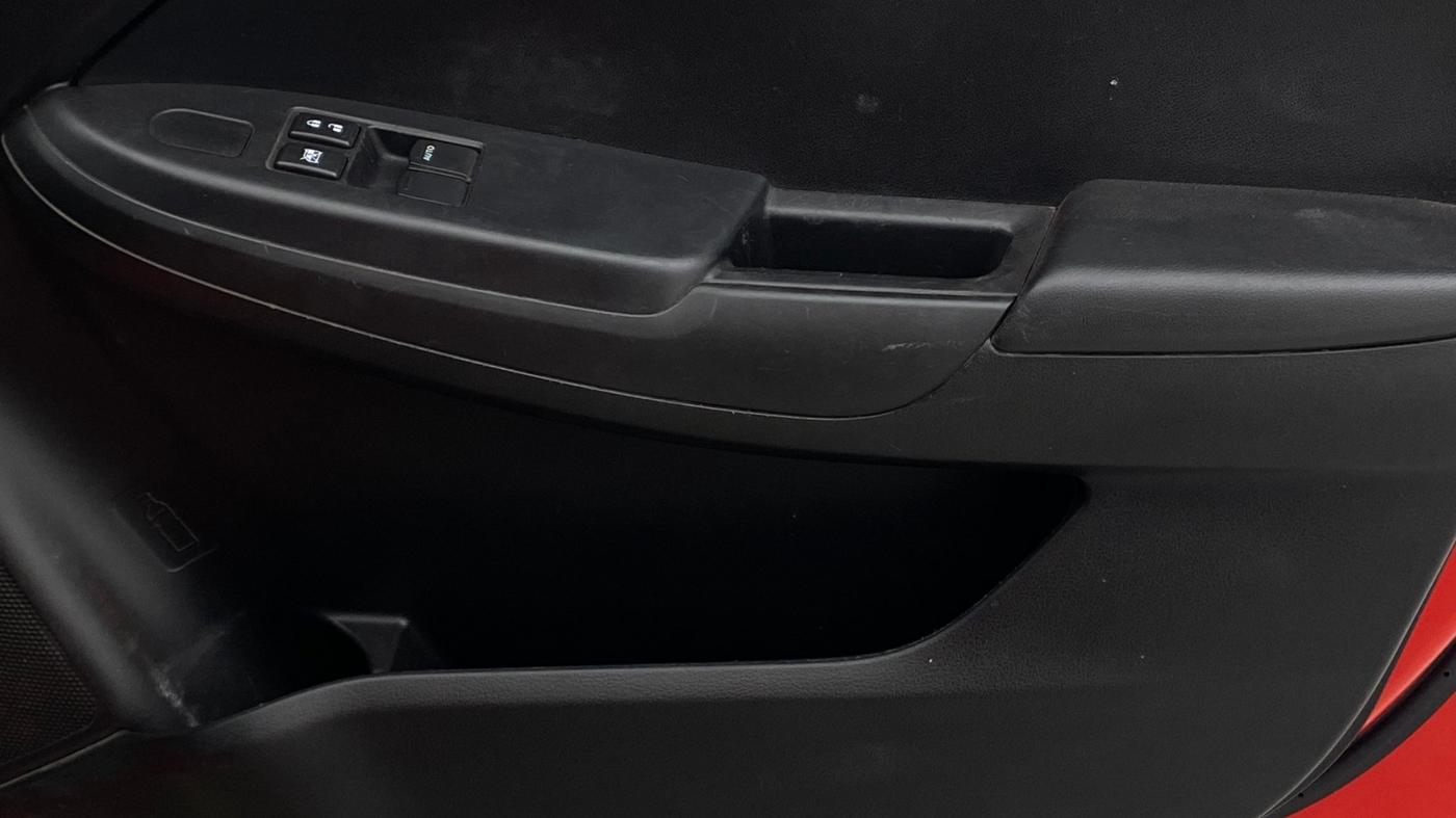 2018 Maruti Baleno SIGMA PETROL 1.2, Petrol, Manual, 1,06,496 km, Driver Side Door Panels Control