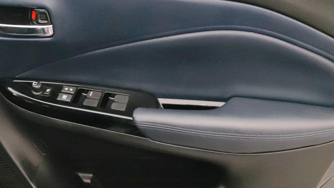 2025 Maruti Baleno ALPHA PETROL 1.2, Petrol, Manual, 33,183 km, Driver Side Door Panels Control