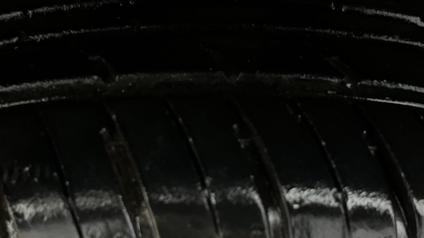 2018 Renault Kwid RXT 1.0 AMT (O), Petrol, Automatic, 20,678 km, Left Front Tyre Tread