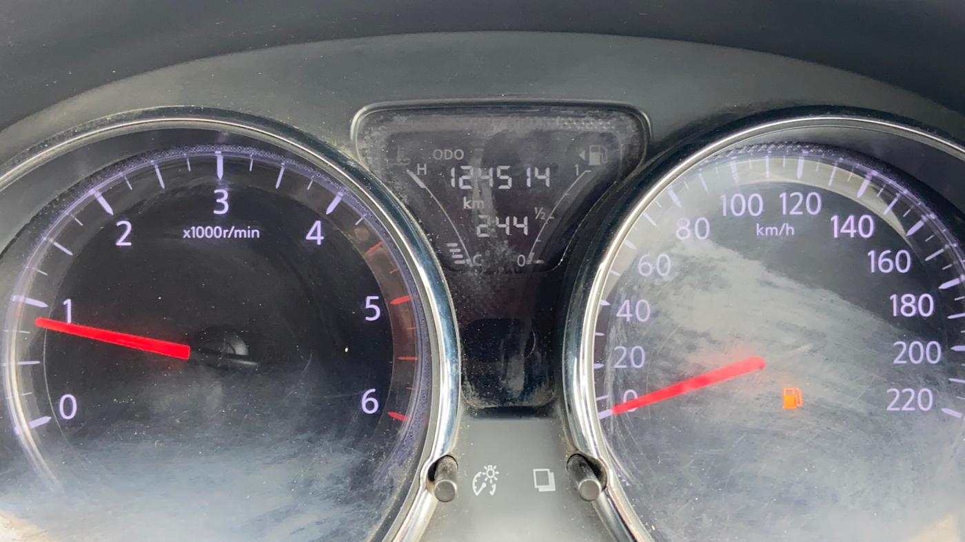 2017 Nissan Sunny XV DIESEL, Diesel, Manual, 1,24,498 km, Odometer Image