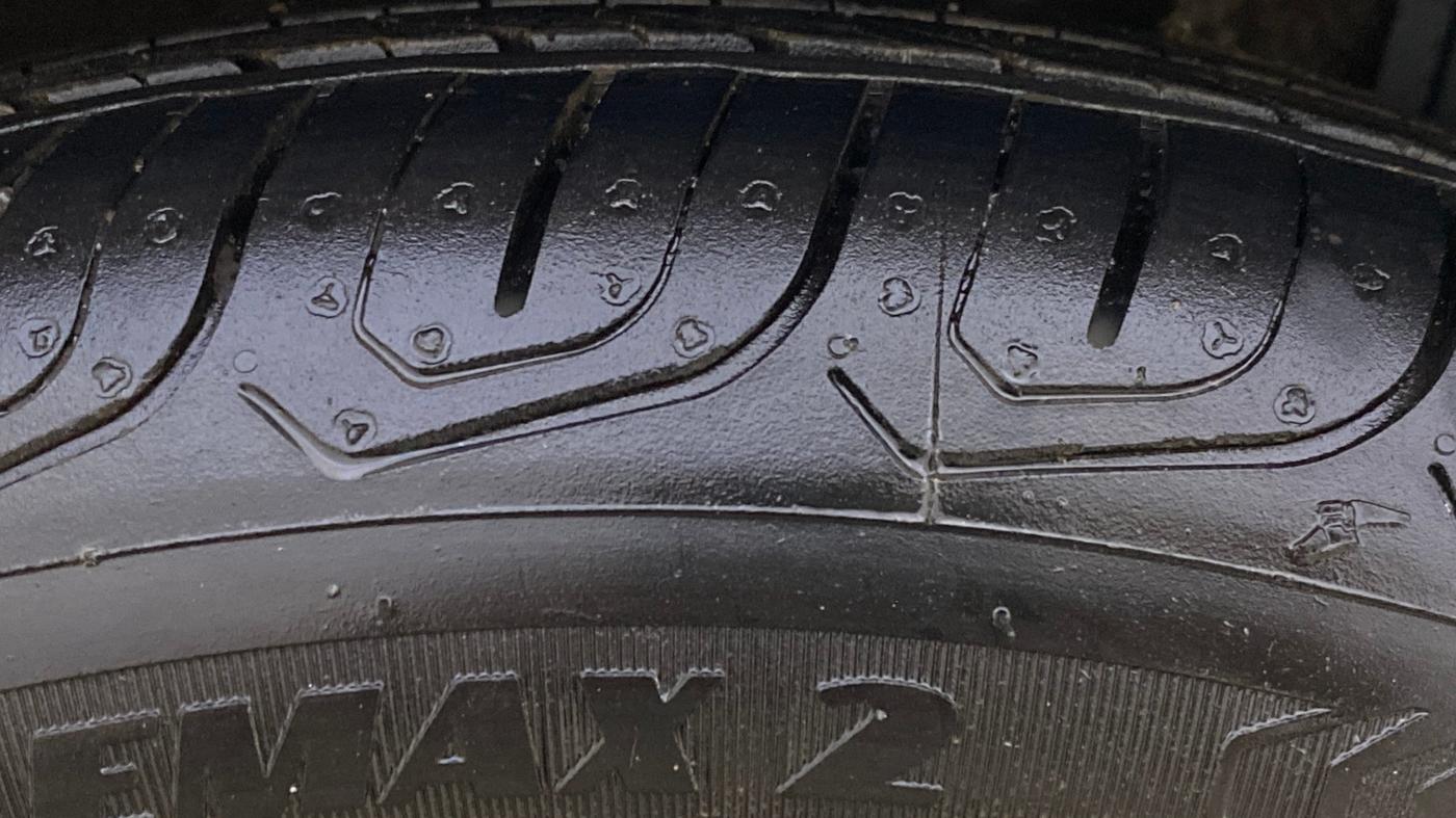 2017 Tata Tiago XZ PETROL, Petrol, Manual, 30,574 km, Right Rear Tyre Tread