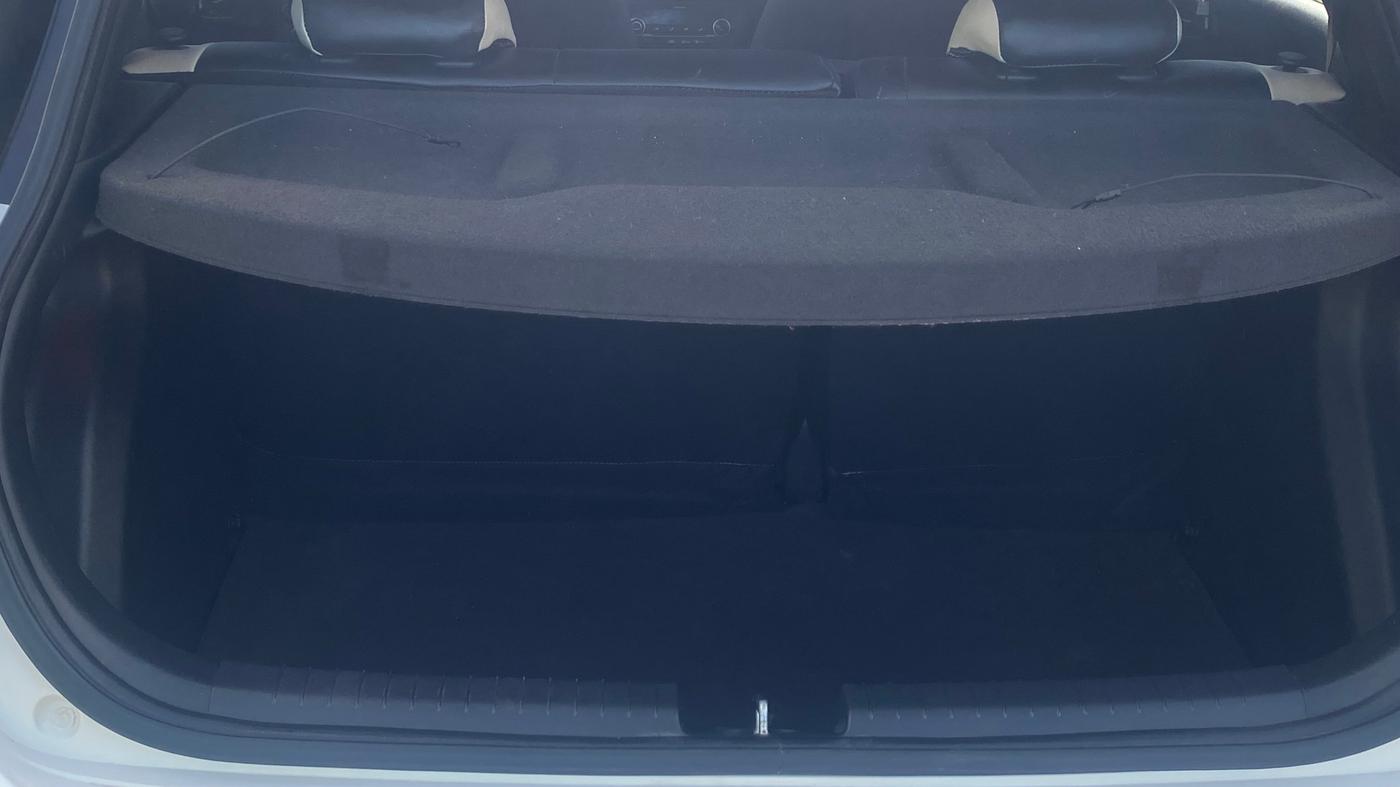 2017 Hyundai i20 Active 1.2 SX, Petrol, Manual, 60,061 km, Boot Inside