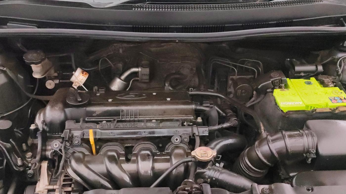 2013 Hyundai Verna FLUIDIC 1.6 VTVT SX, Petrol, Manual, 59,880 km, Engine View