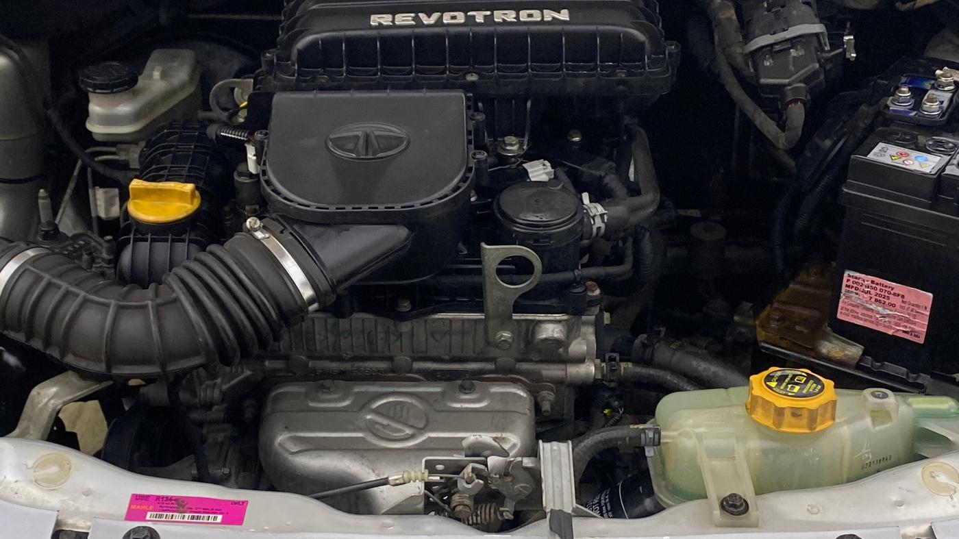 2018 Tata Tiago XT PETROL, Petrol, Manual, 1,01,092 km, Engine View