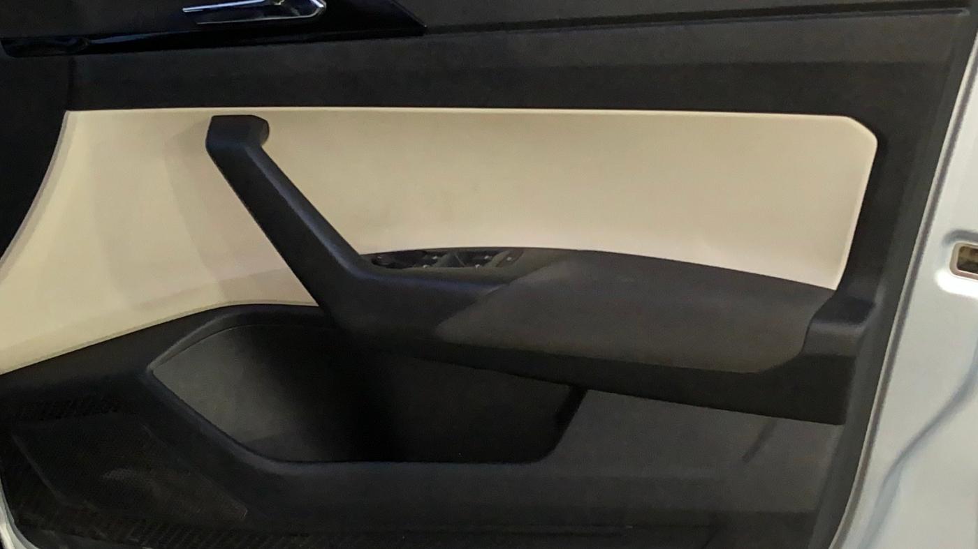 2024 Skoda SLAVIA Style Matte 1.0 TSI AT, Petrol, Automatic, 30,021 km, Driver Side Door Panels Control
