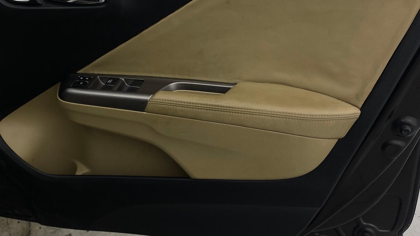 2019 Honda City 1.5L I-VTEC ZX, Petrol, Manual, 50,718 km, Driver Side Door Panels Control