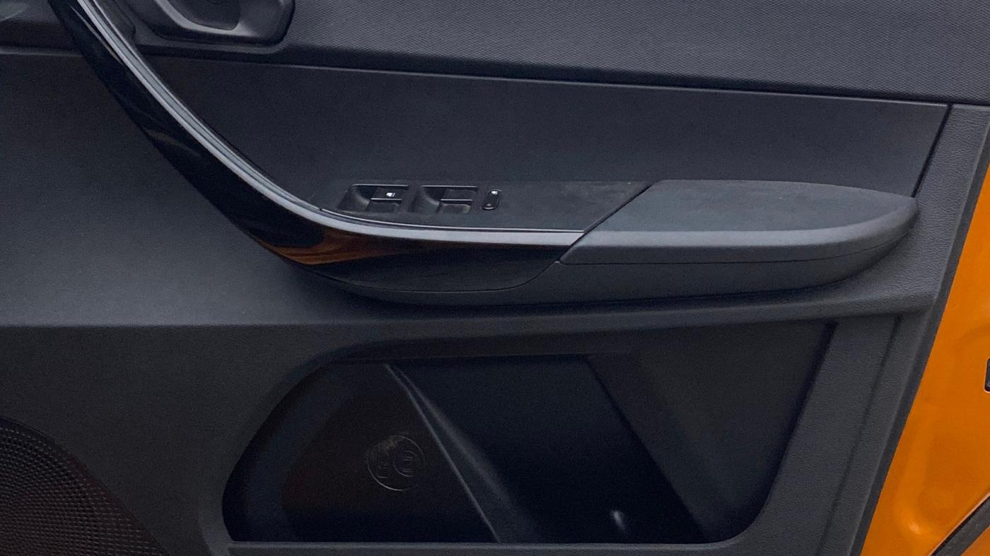 2019 Tata TIAGO NRG PETROL, Petrol, Manual, 47,886 km, Driver Side Door Panels Control