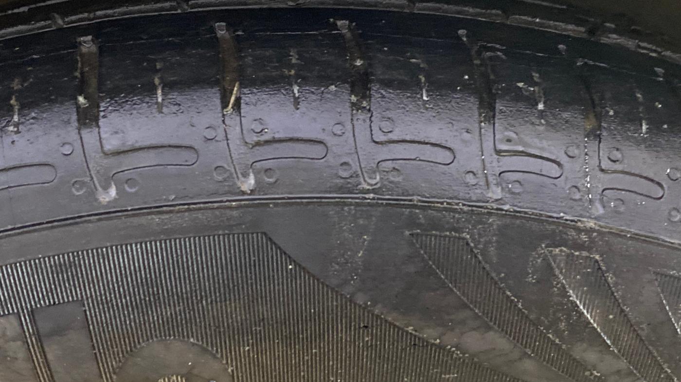 2021 Hyundai GRAND I10 NIOS MAGNA AMT 1.2 KAPPA VTVT, Petrol, Automatic, 13,842 km, Right Front Tyre Tread