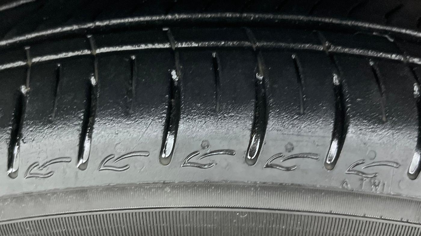 2022 Hyundai AURA SX PLUS 1.2 AMT, Petrol, Automatic, 83,101 km, Left Front Tyre Tread