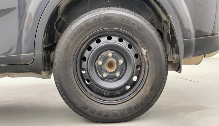 2018 Mahindra XUV500 W7 AT, Diesel, Automatic, 44,384 km, Left Rear Wheel