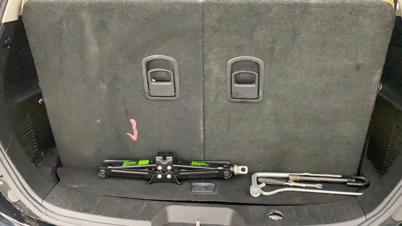 2018 Mahindra XUV500 W7 AT, Diesel, Automatic, 44,384 km, Boot Inside