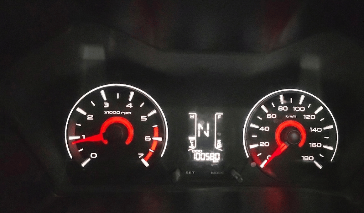 2017 Mahindra KUV 100 NXT K8 P 6 STR, Petrol, Manual, 1,00,636 km, Odometer Image