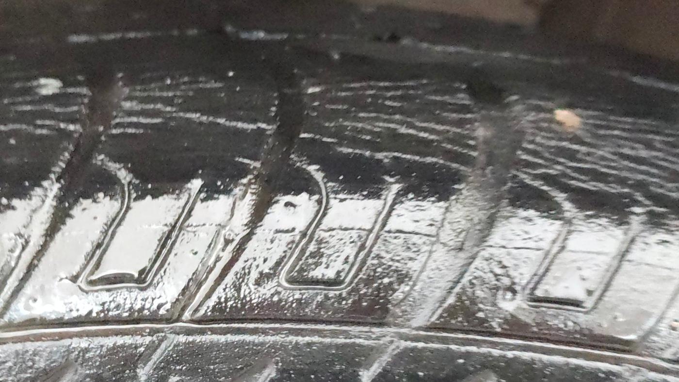 2014 Maruti Wagon R 1.0 VXI, Petrol, Manual, 54,230 km, Left Front Tyre Tread