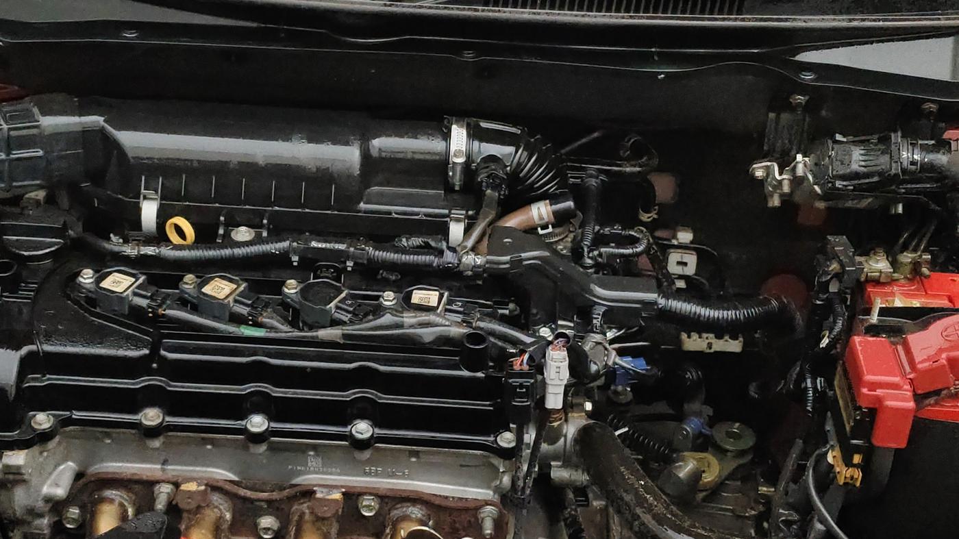 2018 Maruti Swift VXI, Petrol, Manual, 15,857 km, Engine View