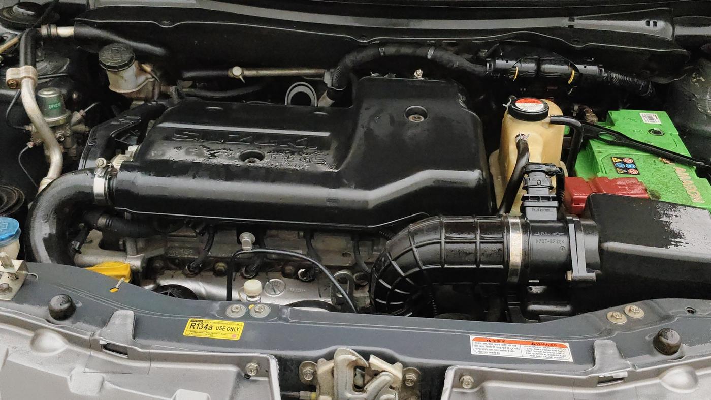 2014 Maruti Swift Dzire VDI, Diesel, Manual, 1,14,043 km, Engine View