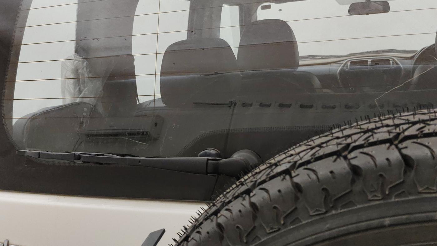 2019 Mahindra TUV300 T10, Diesel, Manual, 27,583 km, Rear Wiper