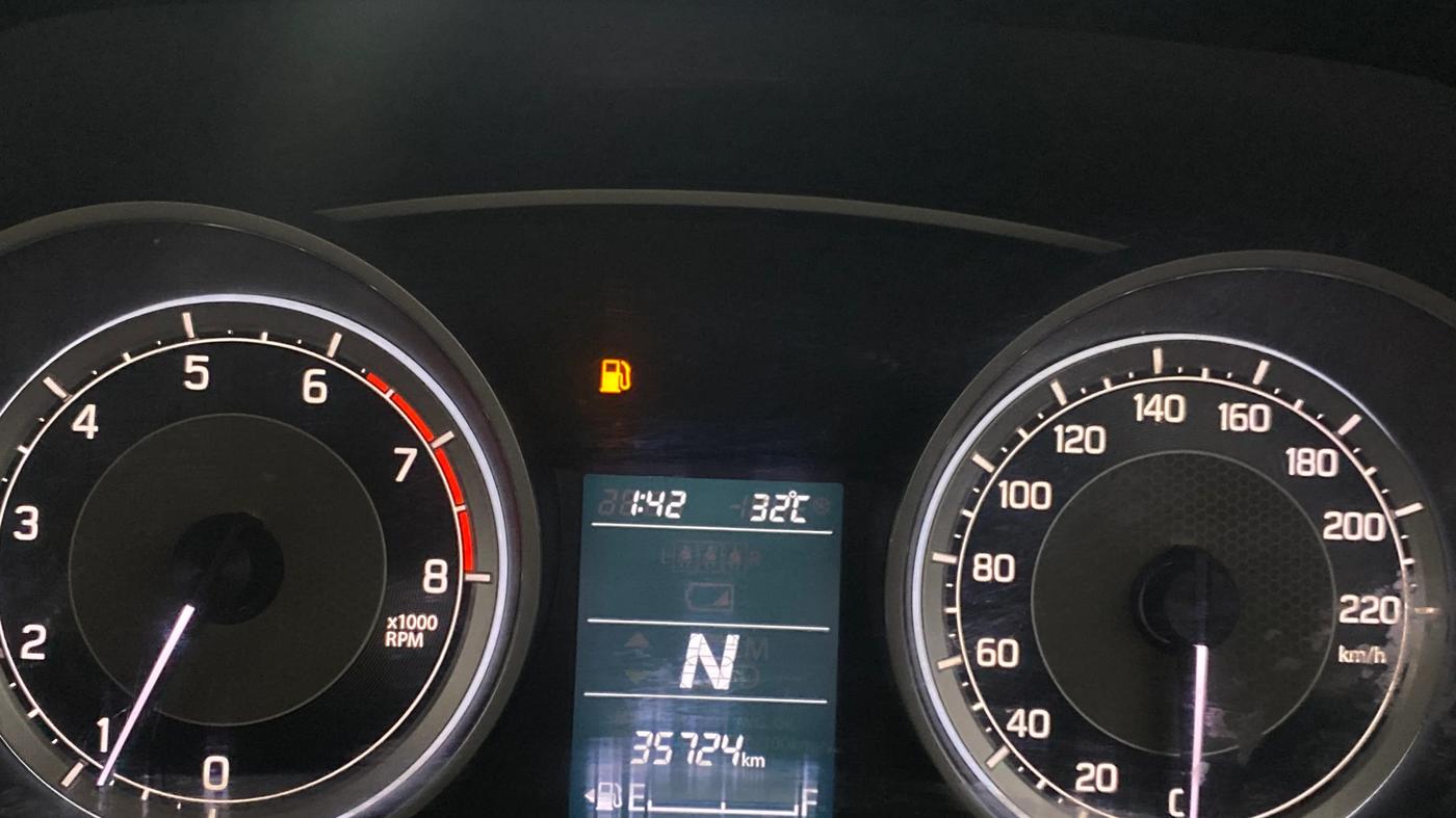 2018 Maruti Dzire VXI AMT, Petrol, Automatic, 35,716 km, Odometer Image