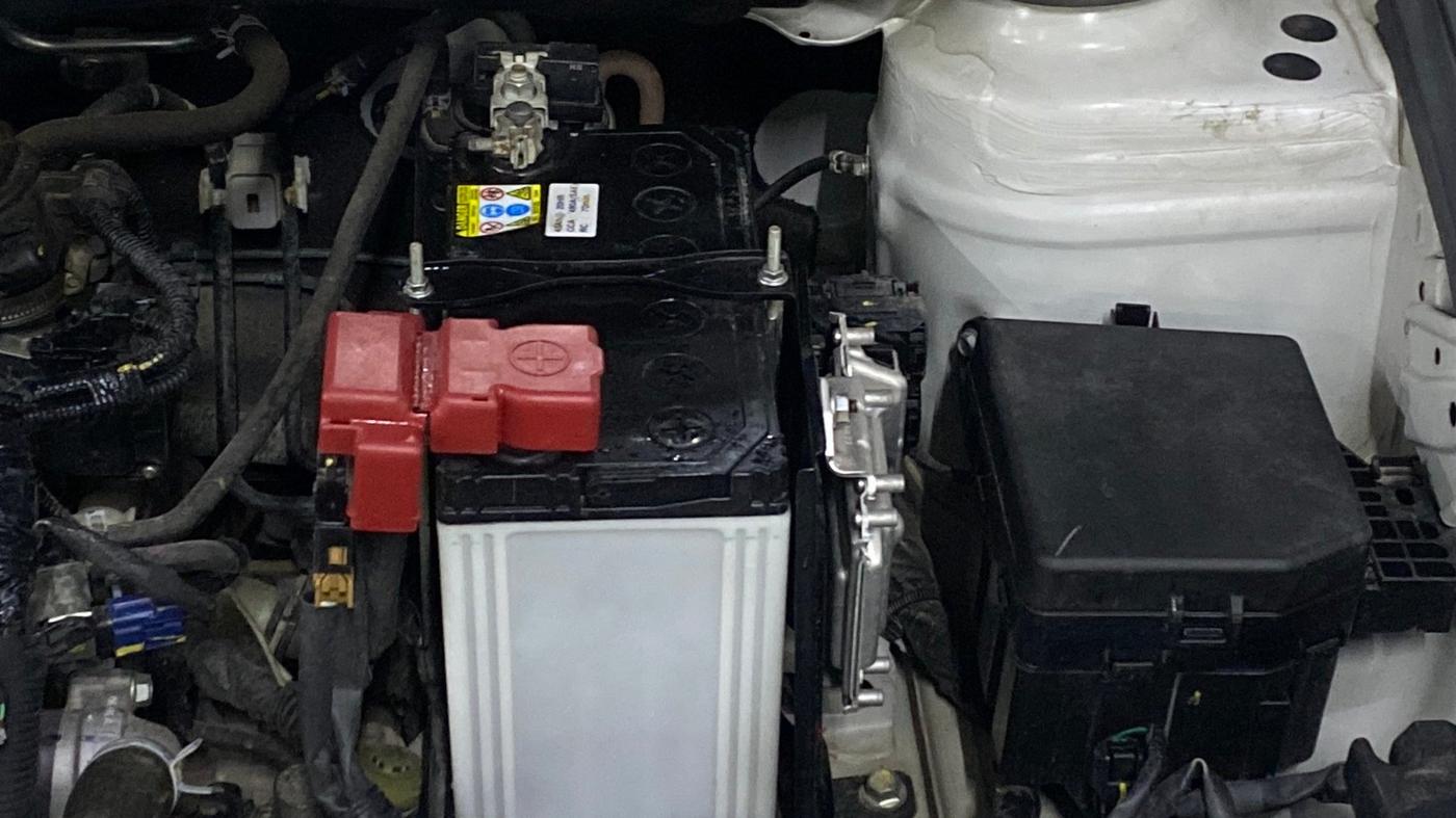 2024 Maruti Ciaz ZETA 1.5 SHVS MT PETROL, Petrol, Manual, 28,029 km, Engine View - Left