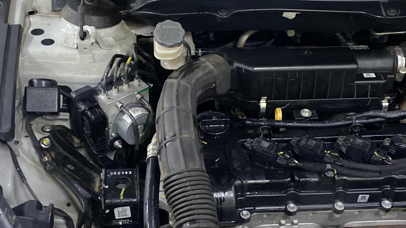 2024 Maruti Ciaz ZETA 1.5 SHVS MT PETROL, Petrol, Manual, 28,029 km, Engine View - Right