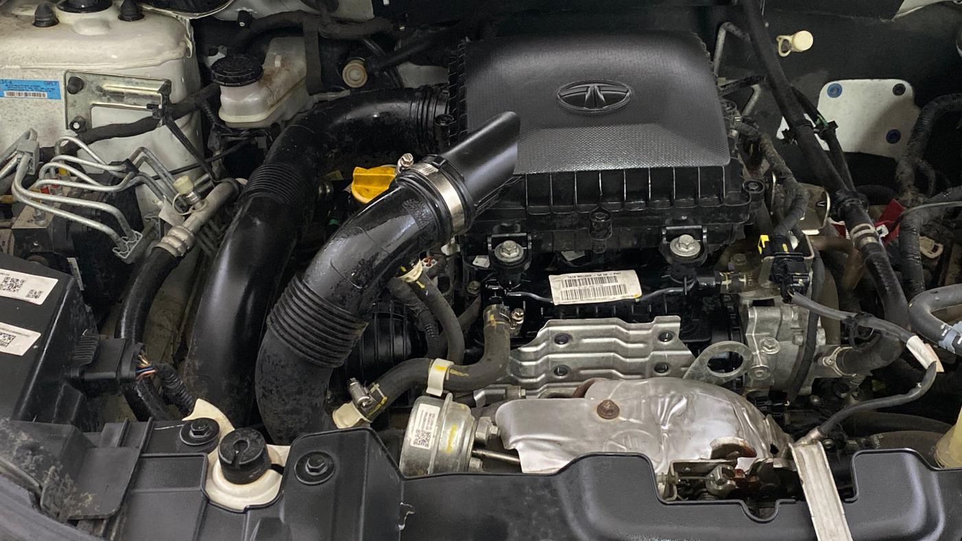 2021 Tata NEXON XZA PLUS SUNROOF PETROL, Petrol, Automatic, 33,687 km, Engine View - Right
