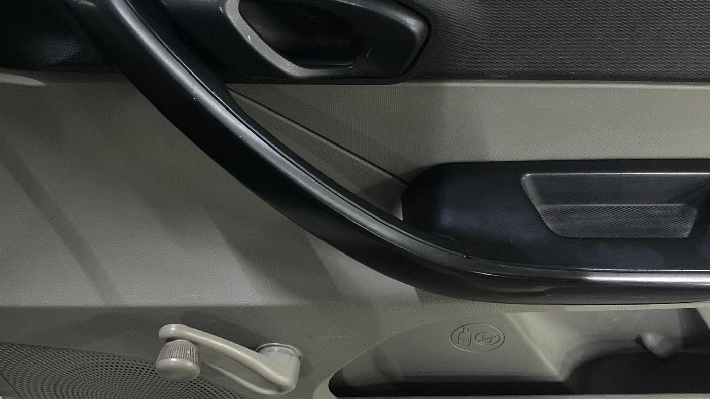 2018 Tata Tiago XE PETROL, Petrol, Manual, 81,950 km, Driver Side Adjustment Panel