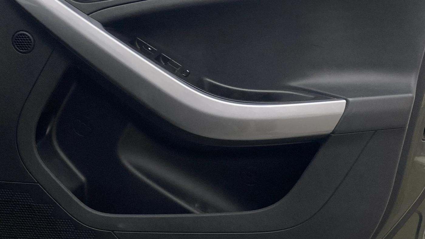 2023 Tata NEXON XM SUNROOF PETROL, Petrol, Manual, 58,215 km, Driver Side Door Panels Control