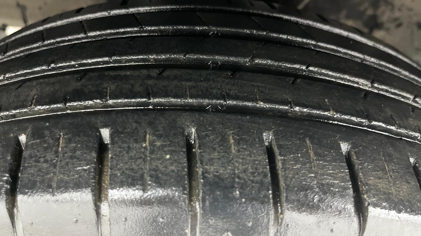 2021 Maruti Baleno ZETA PETROL 1.2, Petrol, Manual, 44,612 km, Left Front Tyre Tread