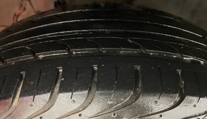 2018 Volkswagen Polo Trendline 1.0 L Petrol, Petrol, Manual, 35,882 km, Right Front Tyre Tread