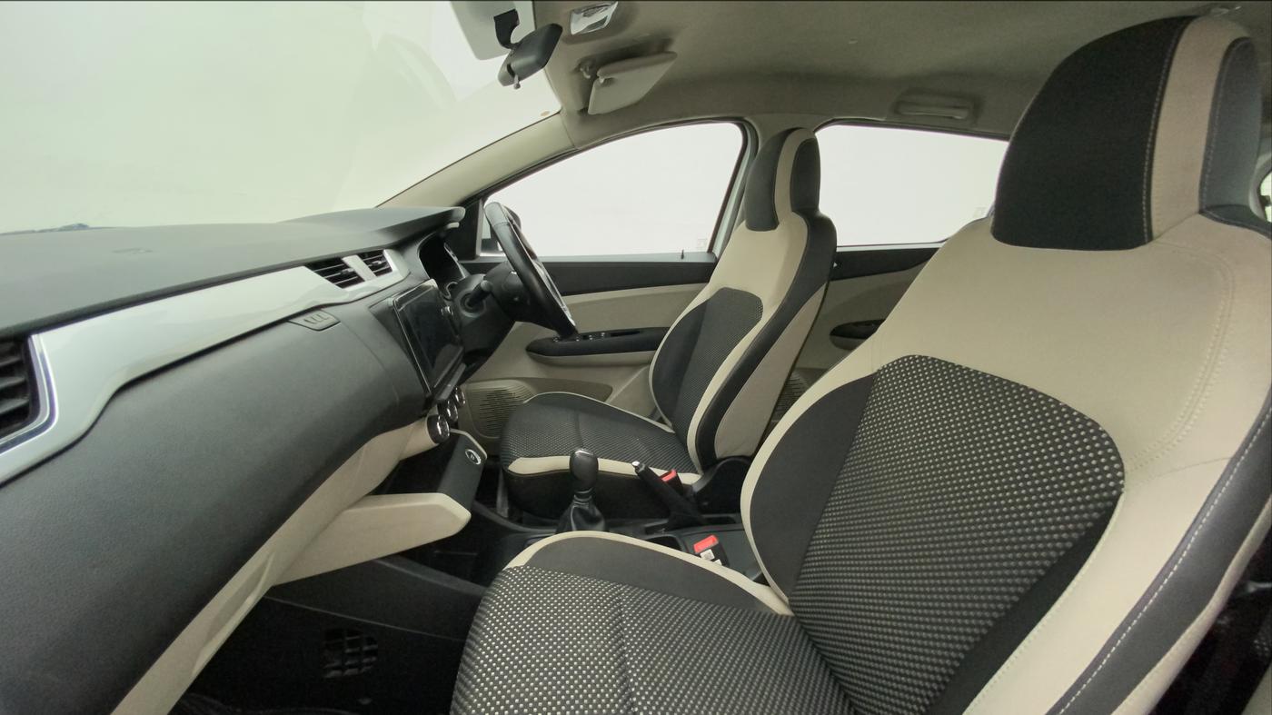 2020 Renault TRIBER RXZ AMT, Petrol, Automatic, 42,063 km, Right Side Front Door Cabin