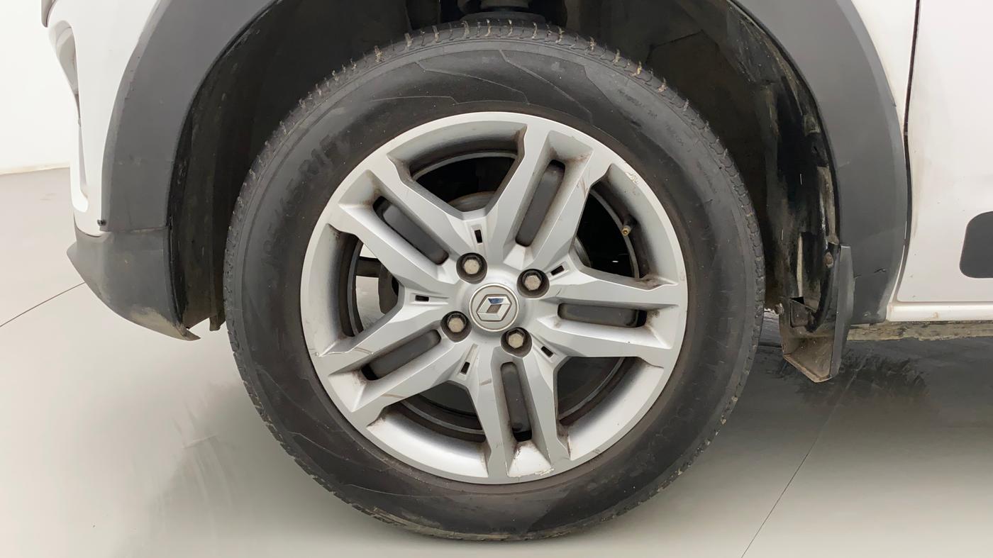 2020 Renault TRIBER RXZ AMT, Petrol, Automatic, 42,063 km, Left Front Wheel