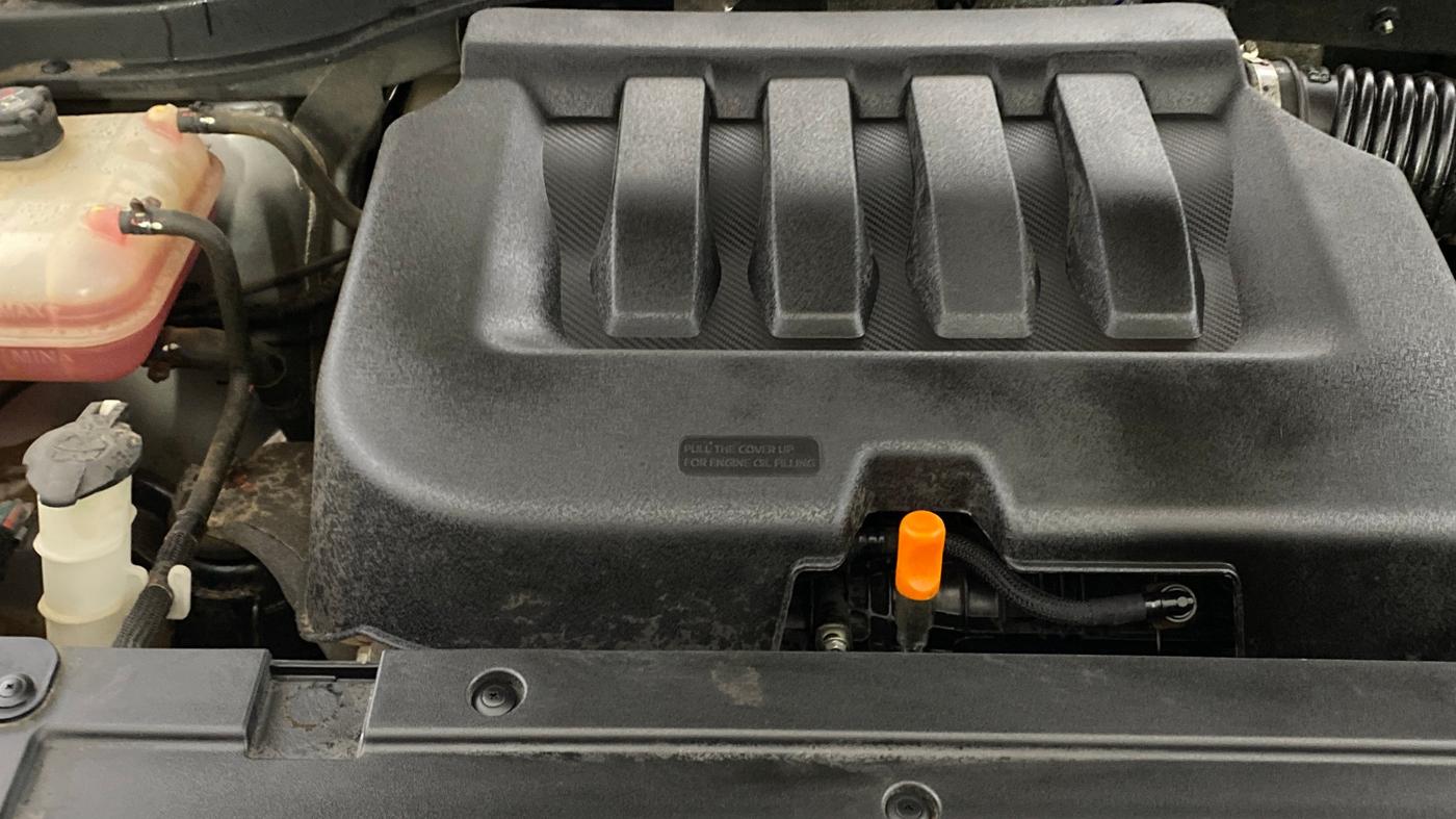 2022 Mahindra XUV700 AX 5 P AT 5 STR, Petrol, Automatic, 26,584 km, Engine View - Right