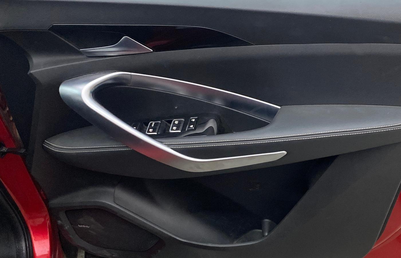2019 MG HECTOR SHARP 1.5 DCT PETROL, Petrol, Automatic, 22,402 km, Driver Side Door Panels Control