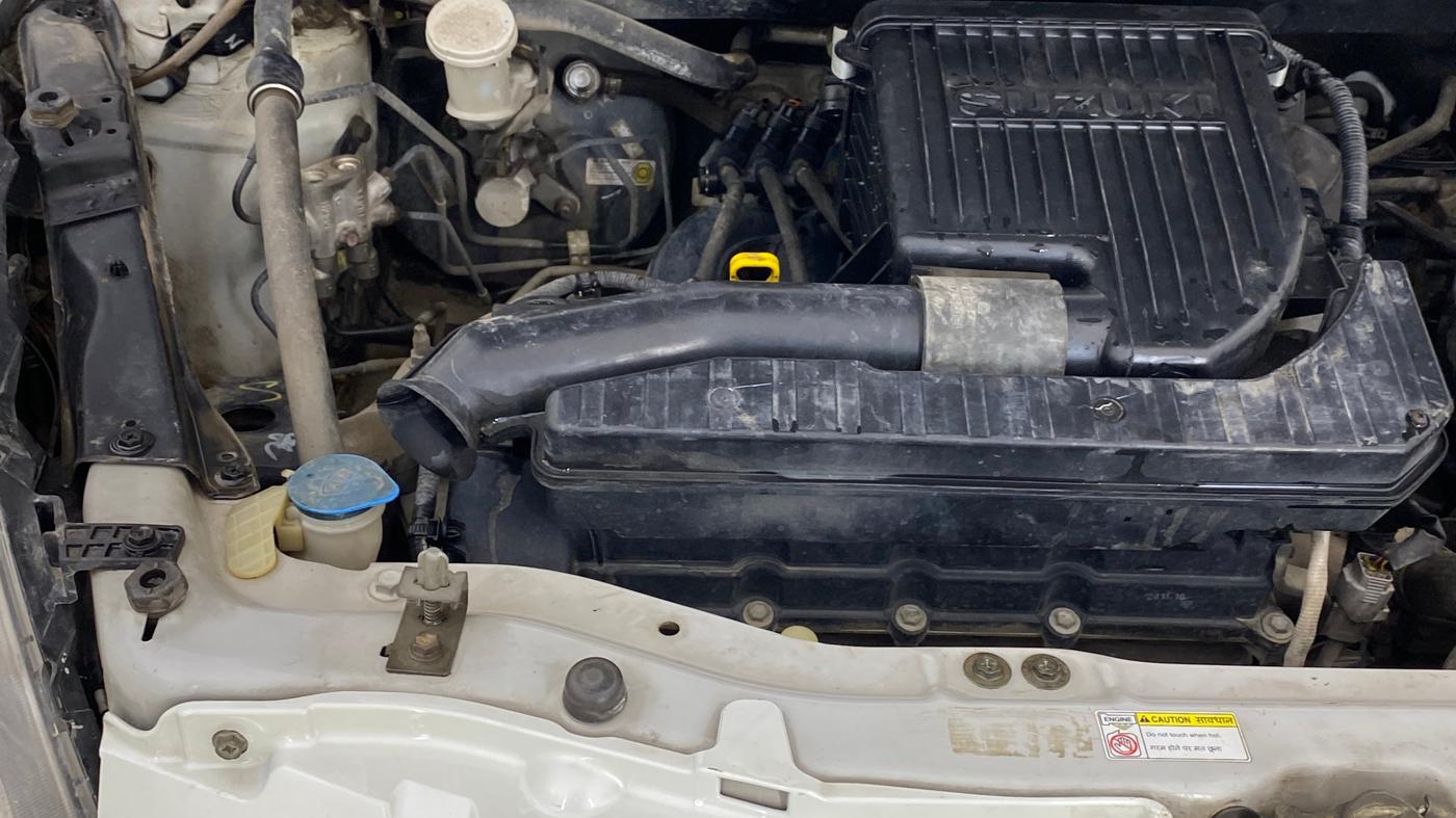 2016 Maruti Swift LXI, CNG, Manual, 95,263 km, Engine View - Right