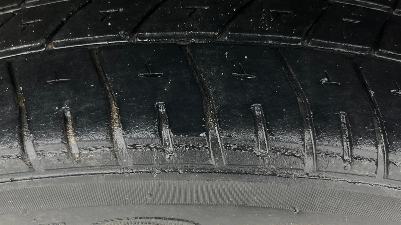 2018 Maruti Wagon R 1.0 VXI AMT, Petrol, Automatic, 48,127 km, Left Rear Tyre Tread