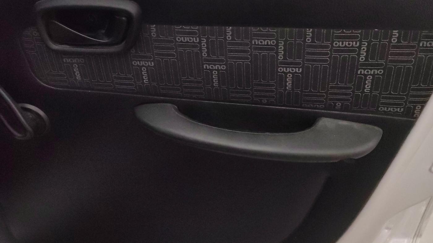 2015 Tata Nano TWIST XM, Petrol, Manual, 36,351 km, Driver Side Door Panels Control