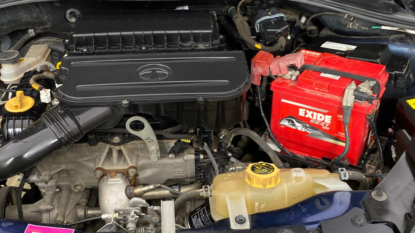 2023 Tata Tiago XT PETROL, Petrol, Manual, 29,438 km, Engine View - Left