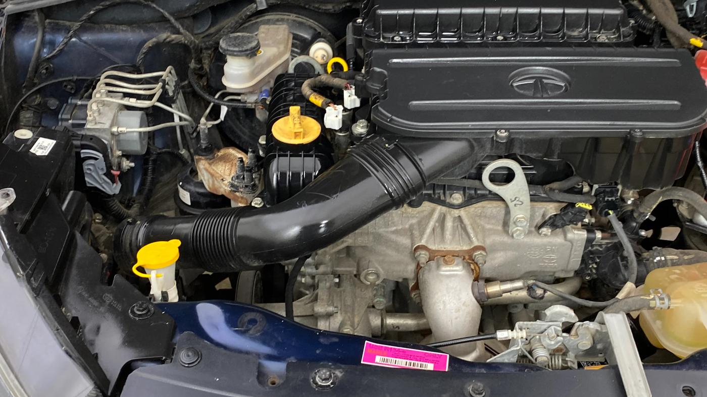 2023 Tata Tiago XT PETROL, Petrol, Manual, 29,438 km, Engine View - Right