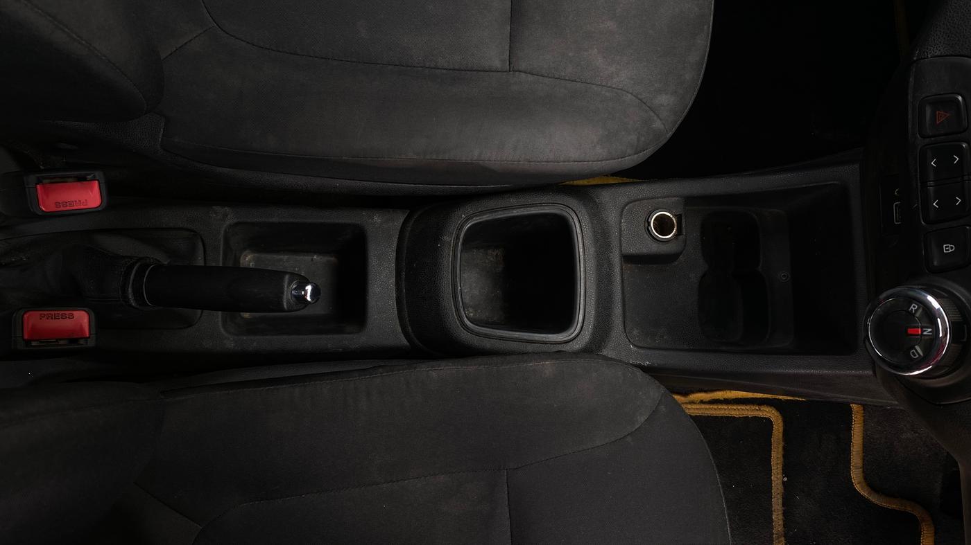 2019 Renault Kwid RXT 1.0 AMT (O), Petrol, Automatic, 94,036 km, Gear Lever