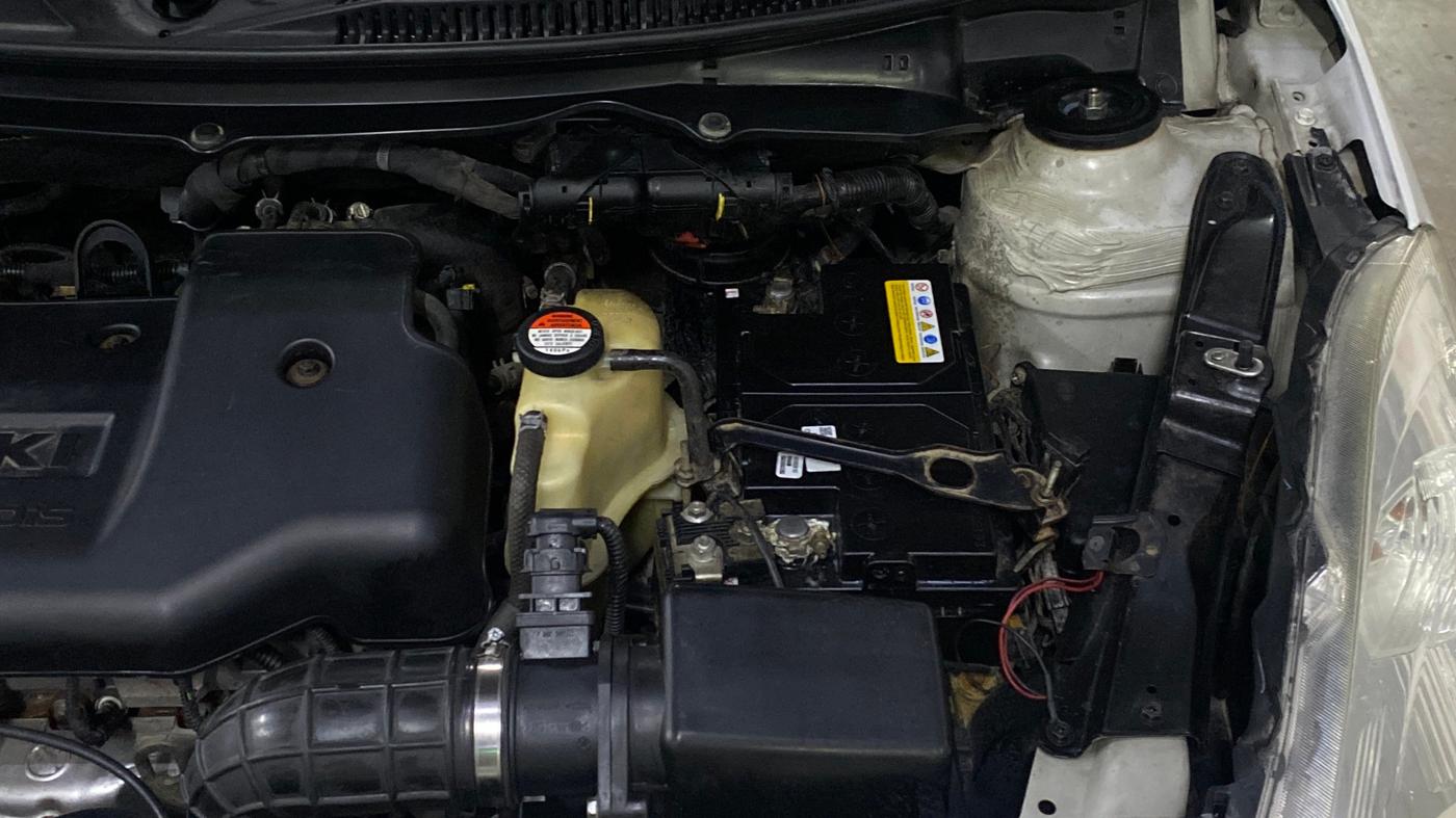 2012 Maruti Swift LDI, Diesel, Manual, 1,27,114 km, Engine View - Left
