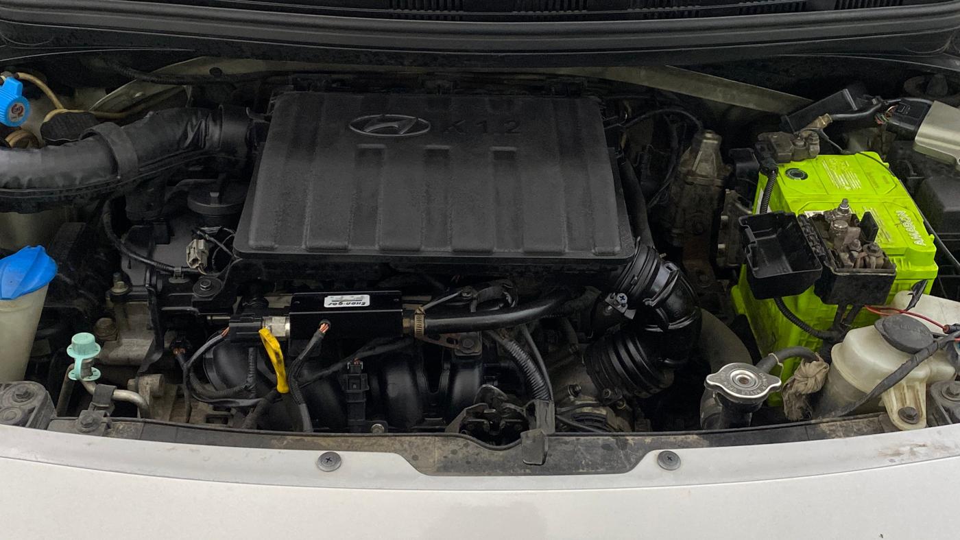 2017 Hyundai Xcent E+, CNG, Manual, 74,808 km, Engine View