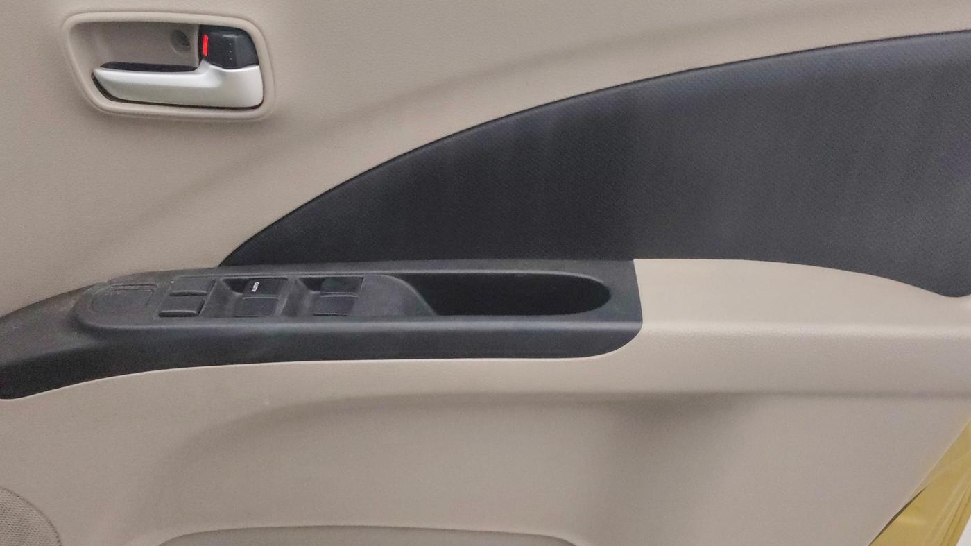 2016 Maruti Celerio VXI AMT, Petrol, Automatic, 63,514 km, Driver Side Door Panels Control
